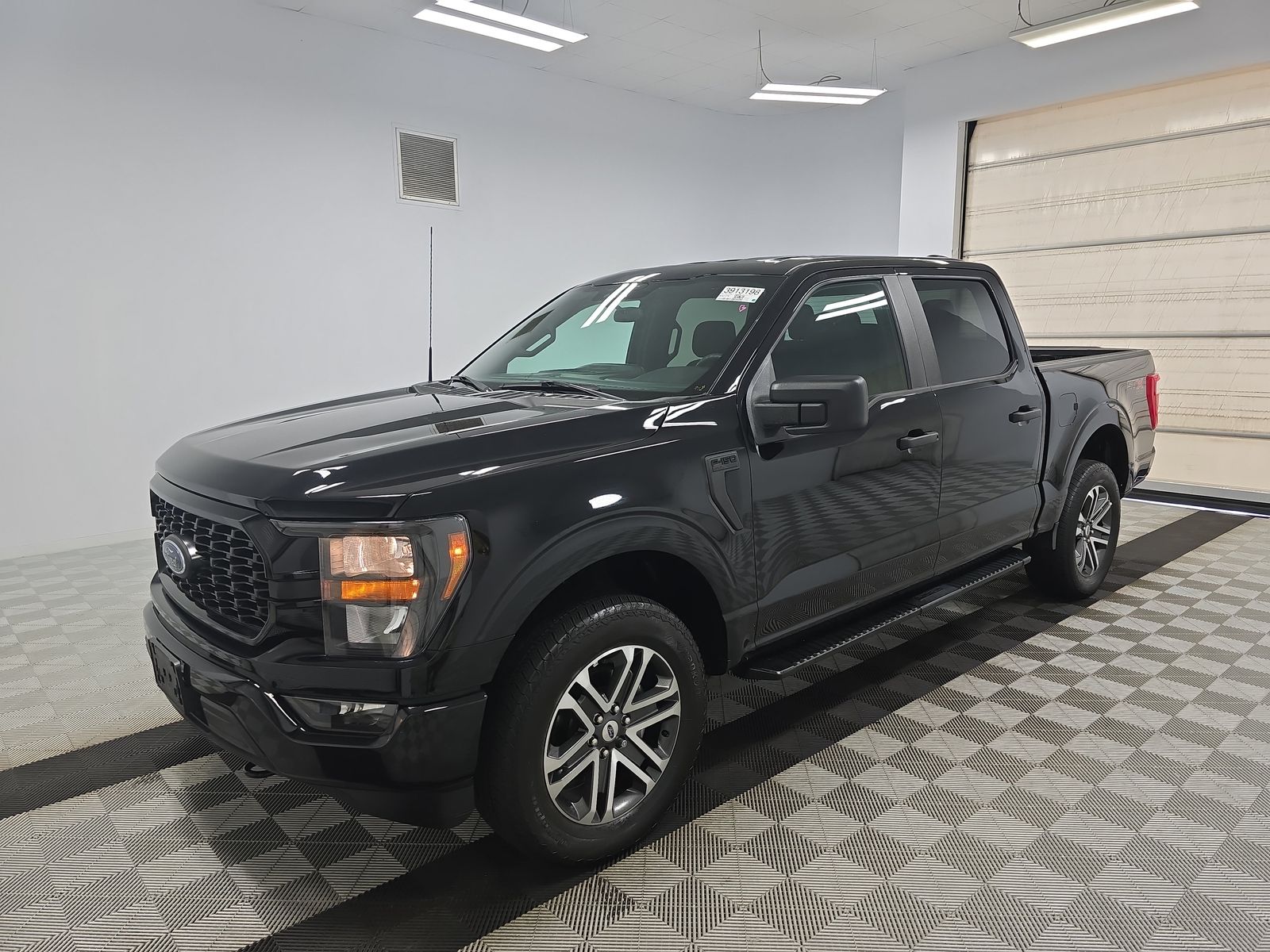 2023 Ford F-150 XL AWD