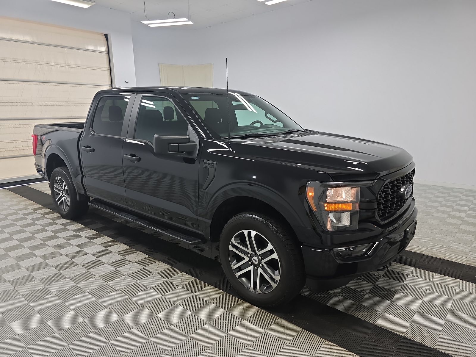 2023 Ford F-150 XL AWD
