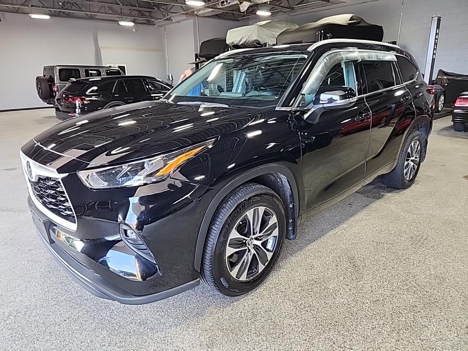2022 Toyota Highlander XLE AWD