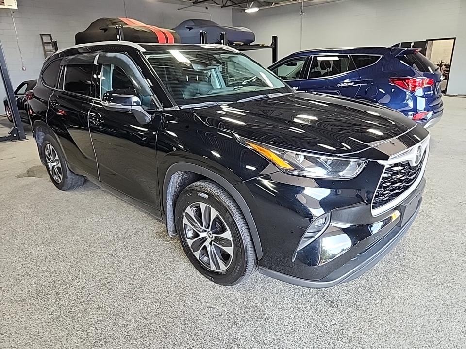 2022 Toyota Highlander XLE AWD