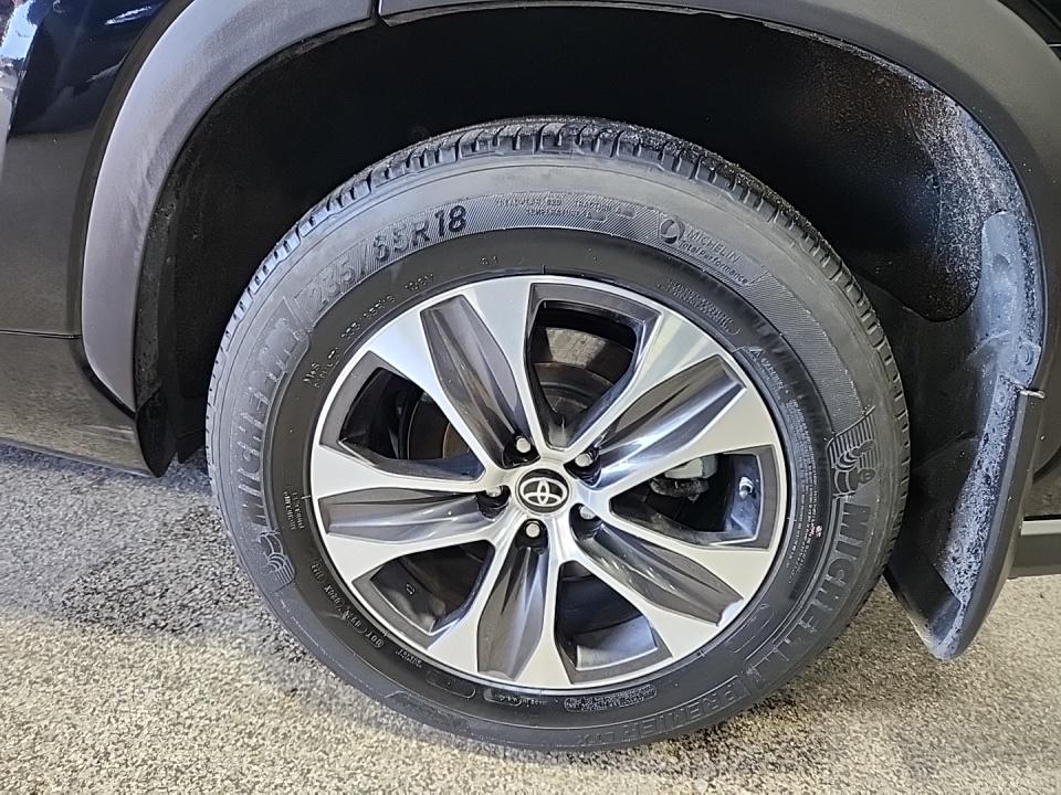 2022 Toyota Highlander XLE AWD