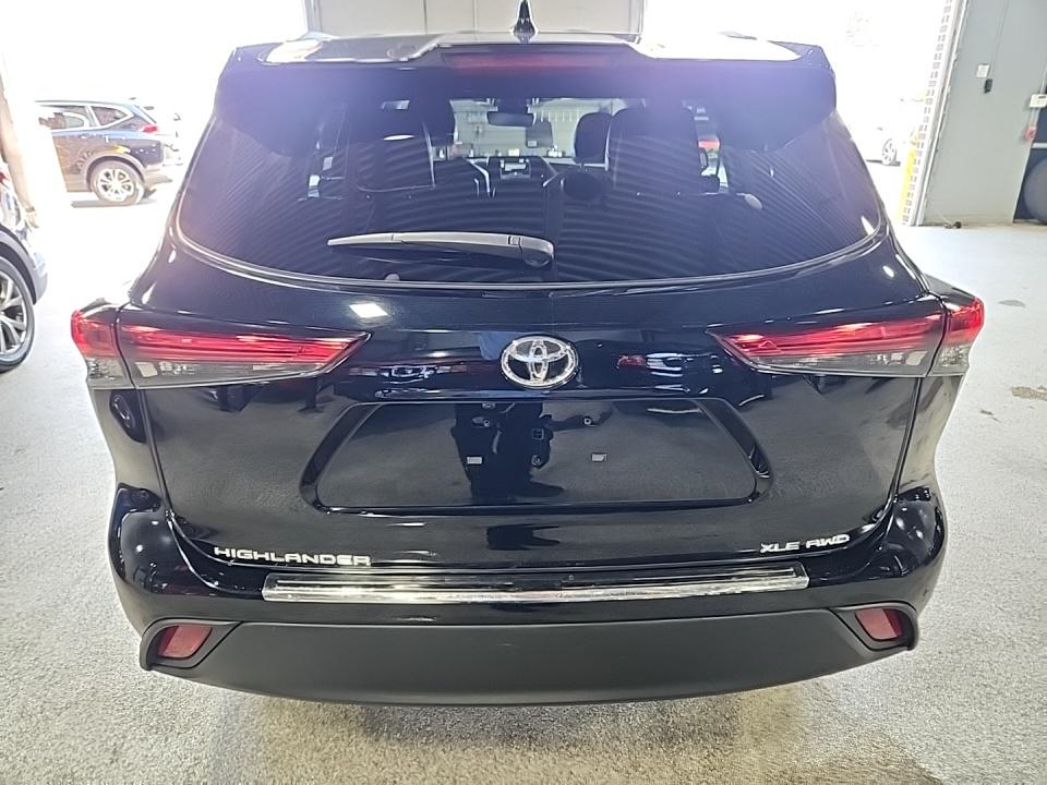 2022 Toyota Highlander XLE AWD