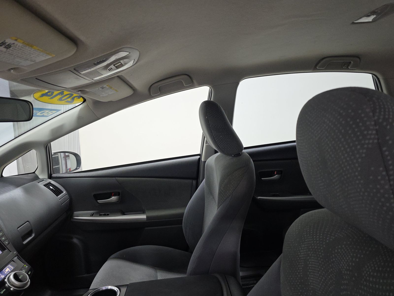 2014 Toyota Prius v Two FWD