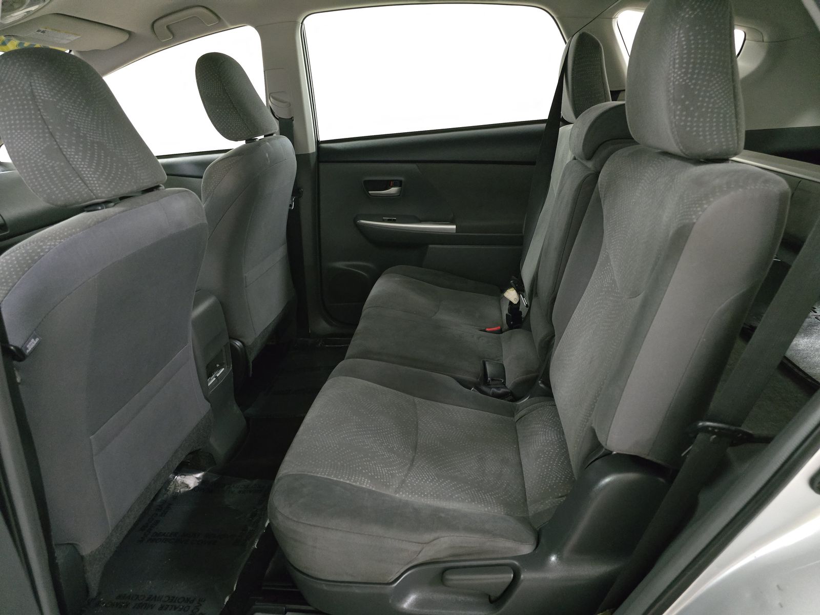 2014 Toyota Prius v Two FWD