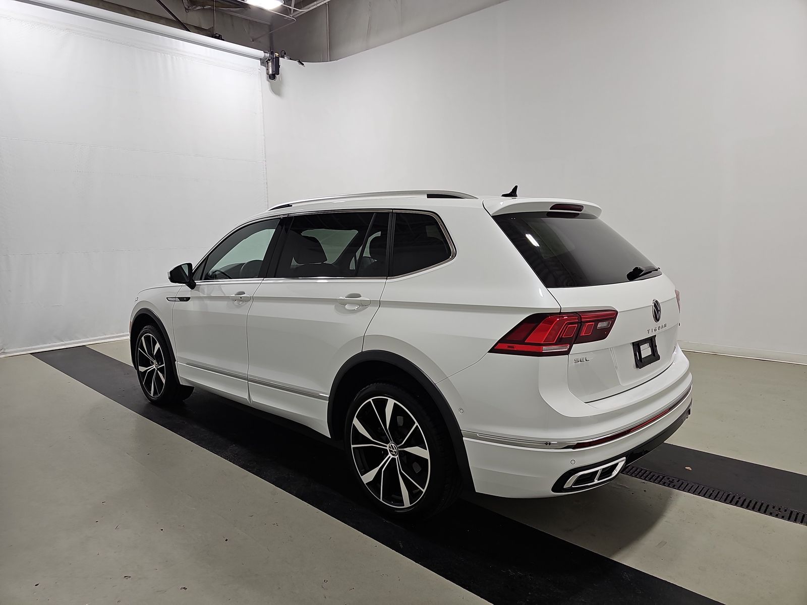 2024 Volkswagen Tiguan 2.0T SEL R-Line AWD