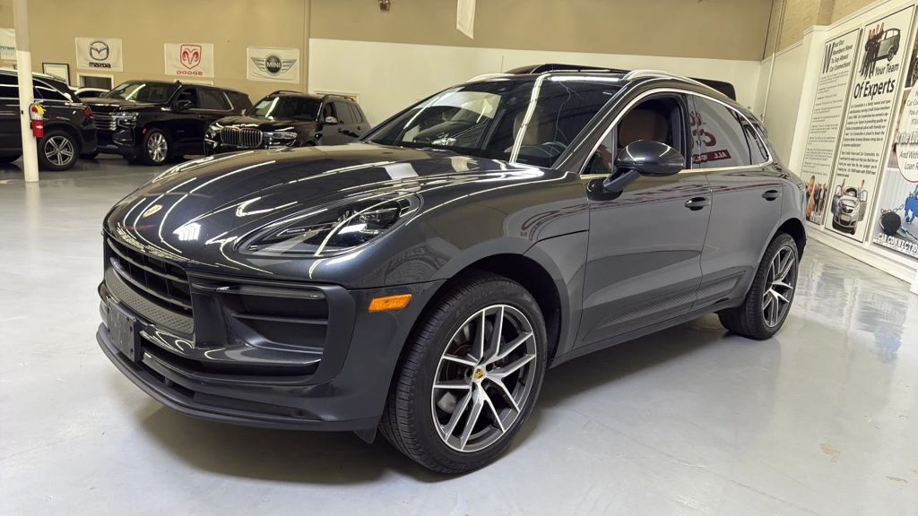 2022 Porsche Macan