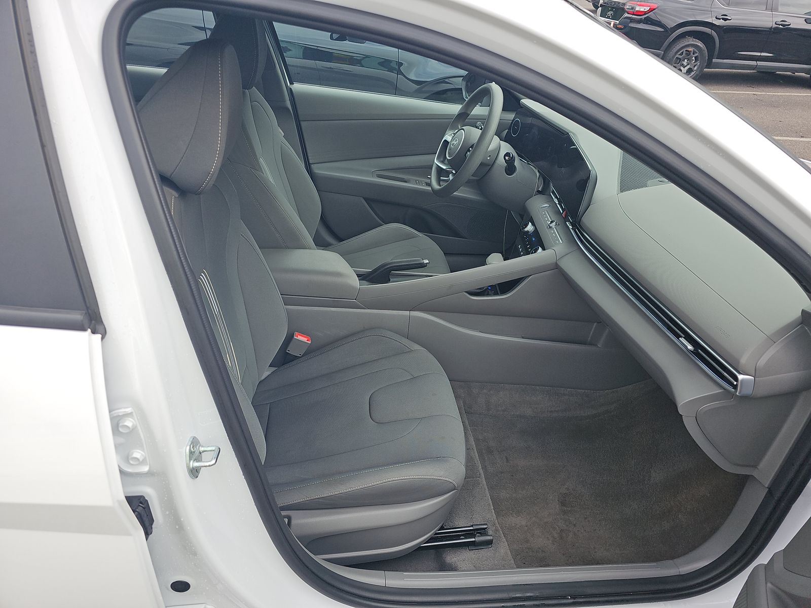 2024 Hyundai Elantra SEL FWD