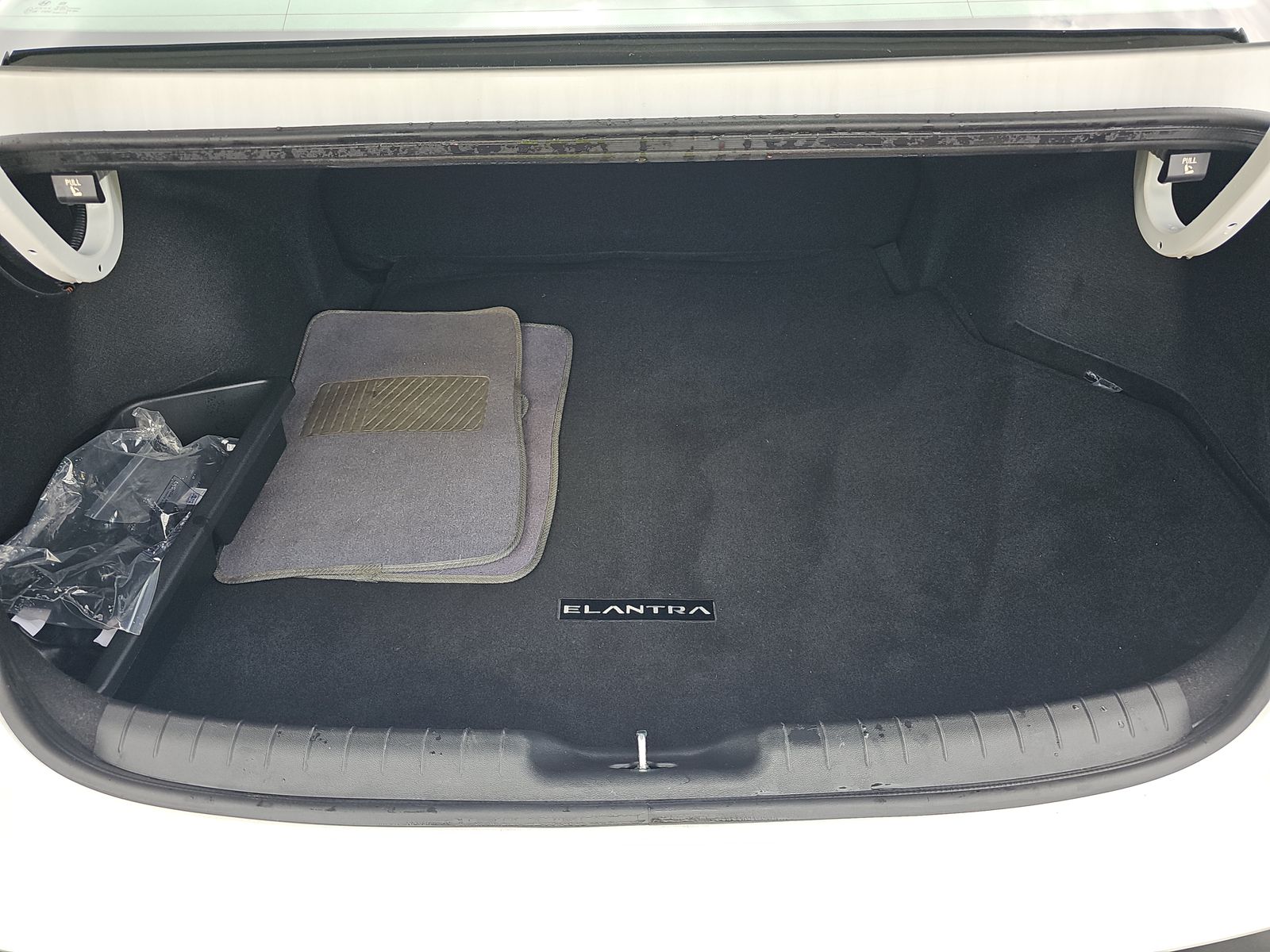 2024 Hyundai Elantra SEL FWD