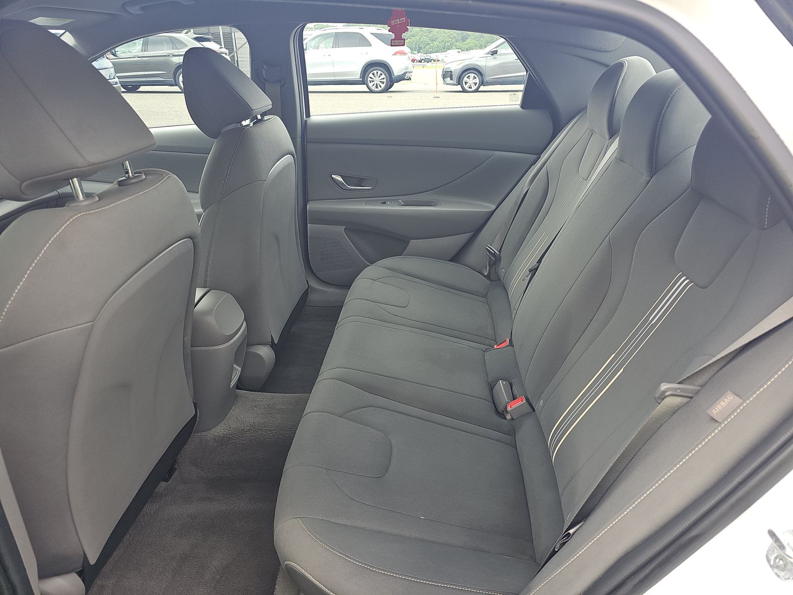 2024 Hyundai Elantra SEL FWD