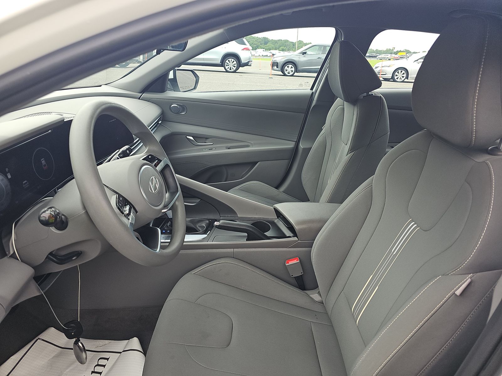 2024 Hyundai Elantra SEL FWD