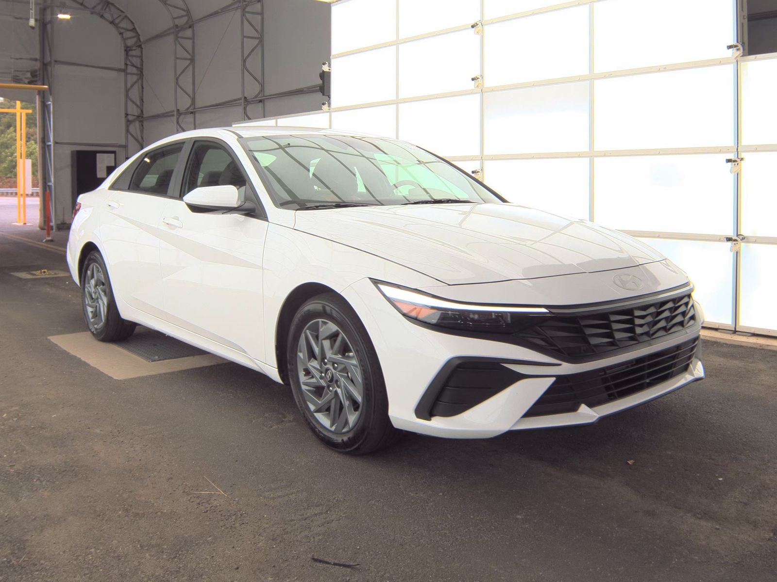 2024 Hyundai Elantra SEL FWD