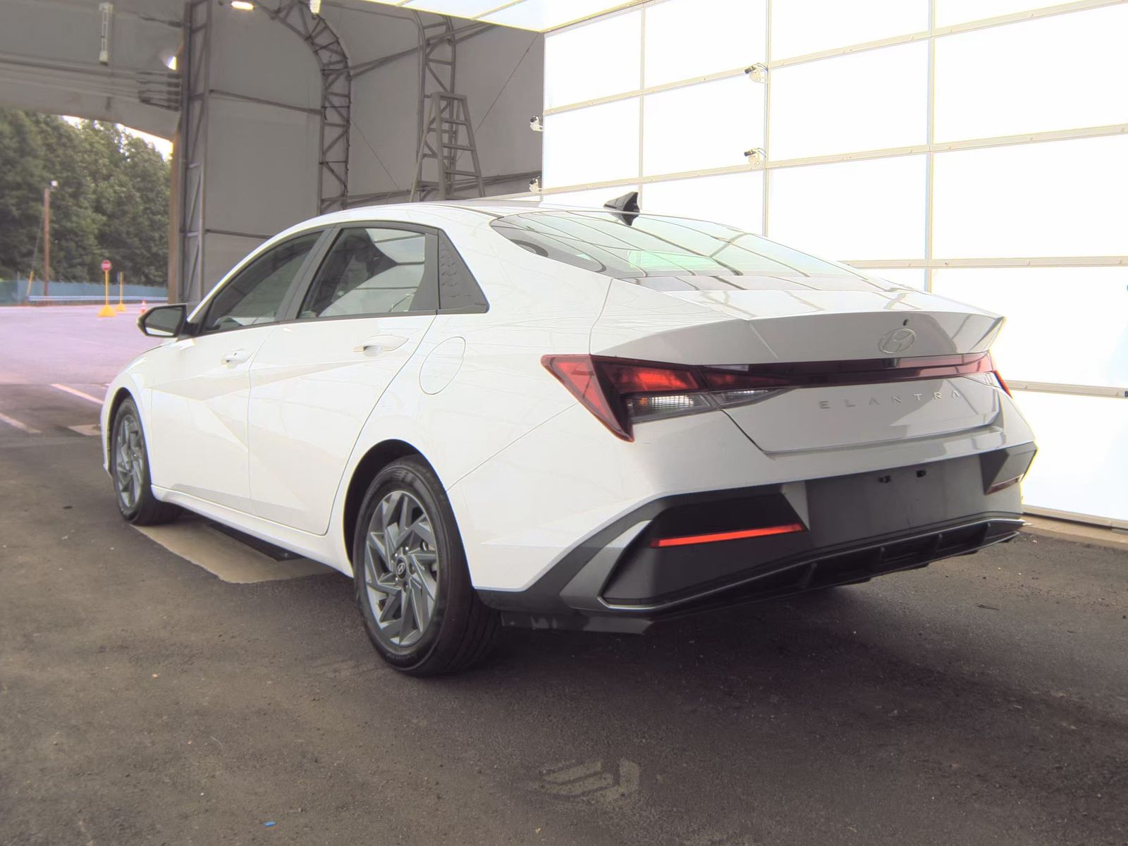 2024 Hyundai Elantra SEL FWD