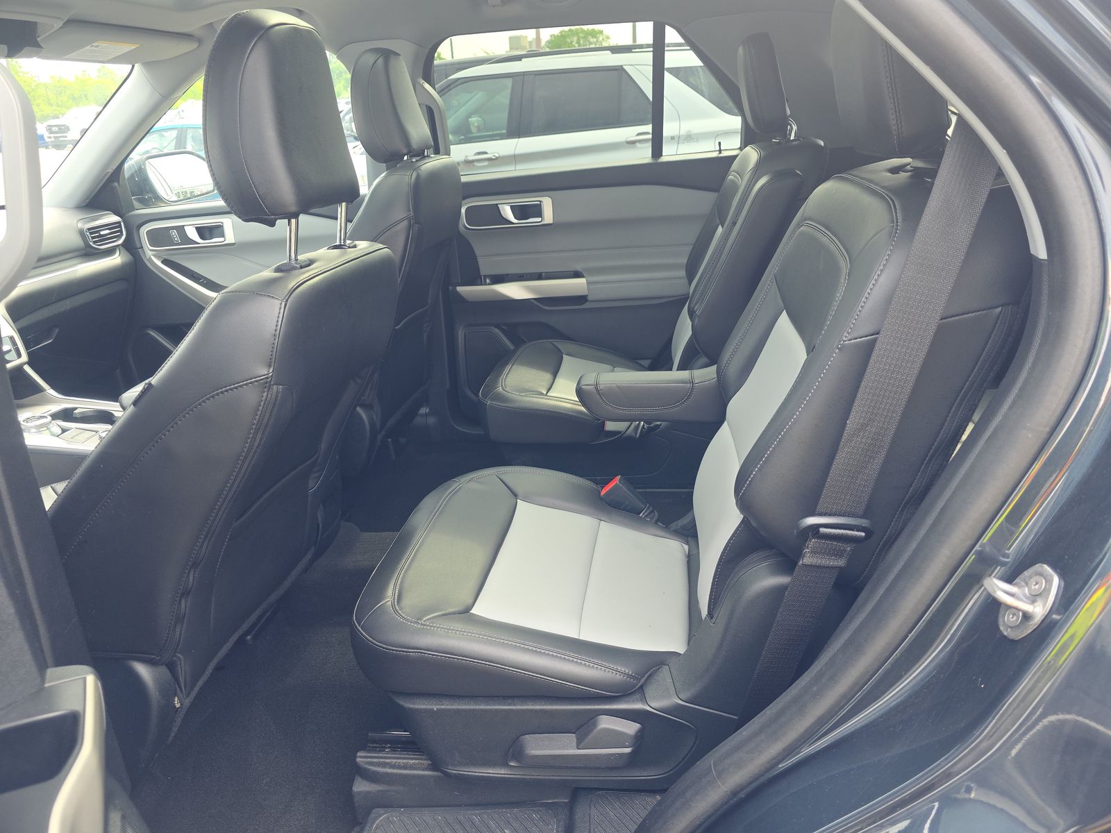 2022 Ford Explorer XLT AWD
