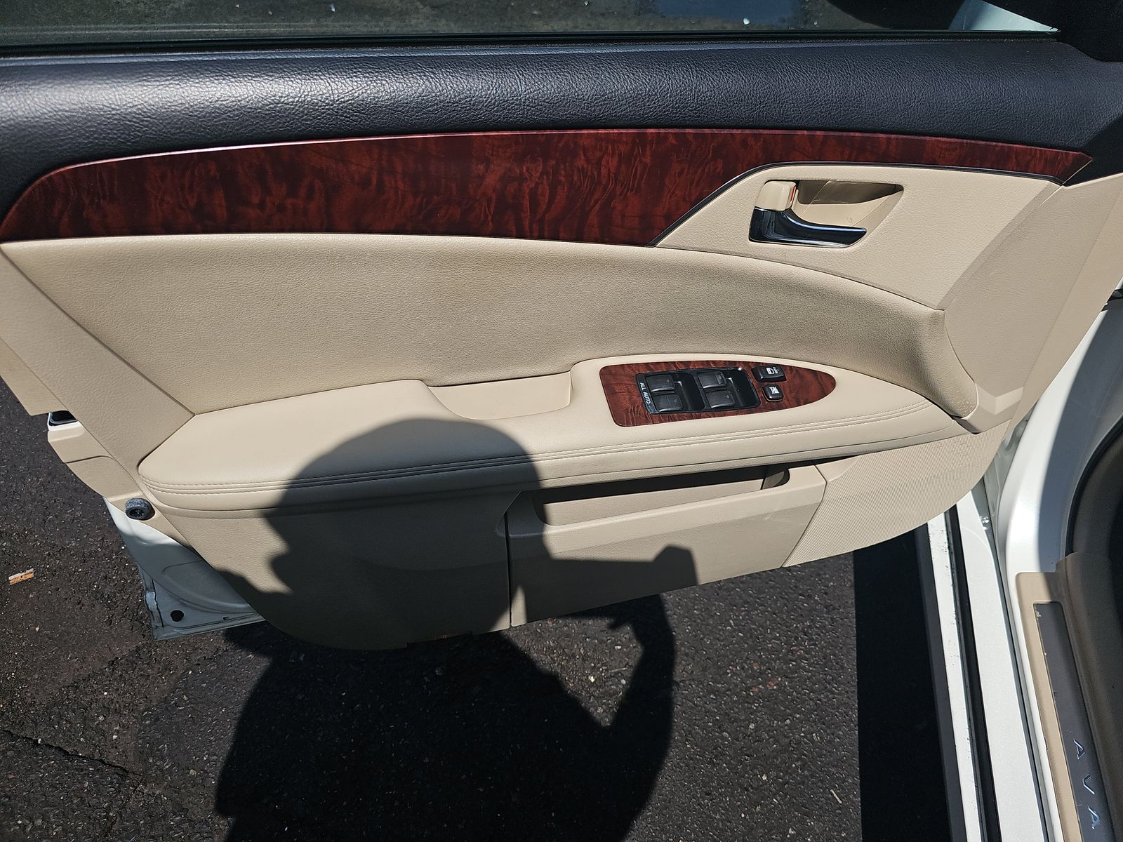 2011 Toyota Avalon Base FWD
