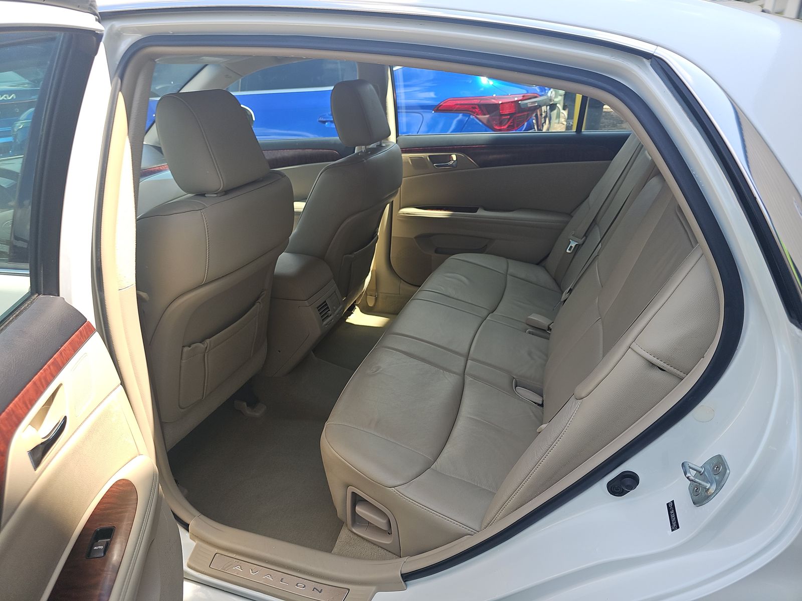 2011 Toyota Avalon Base FWD