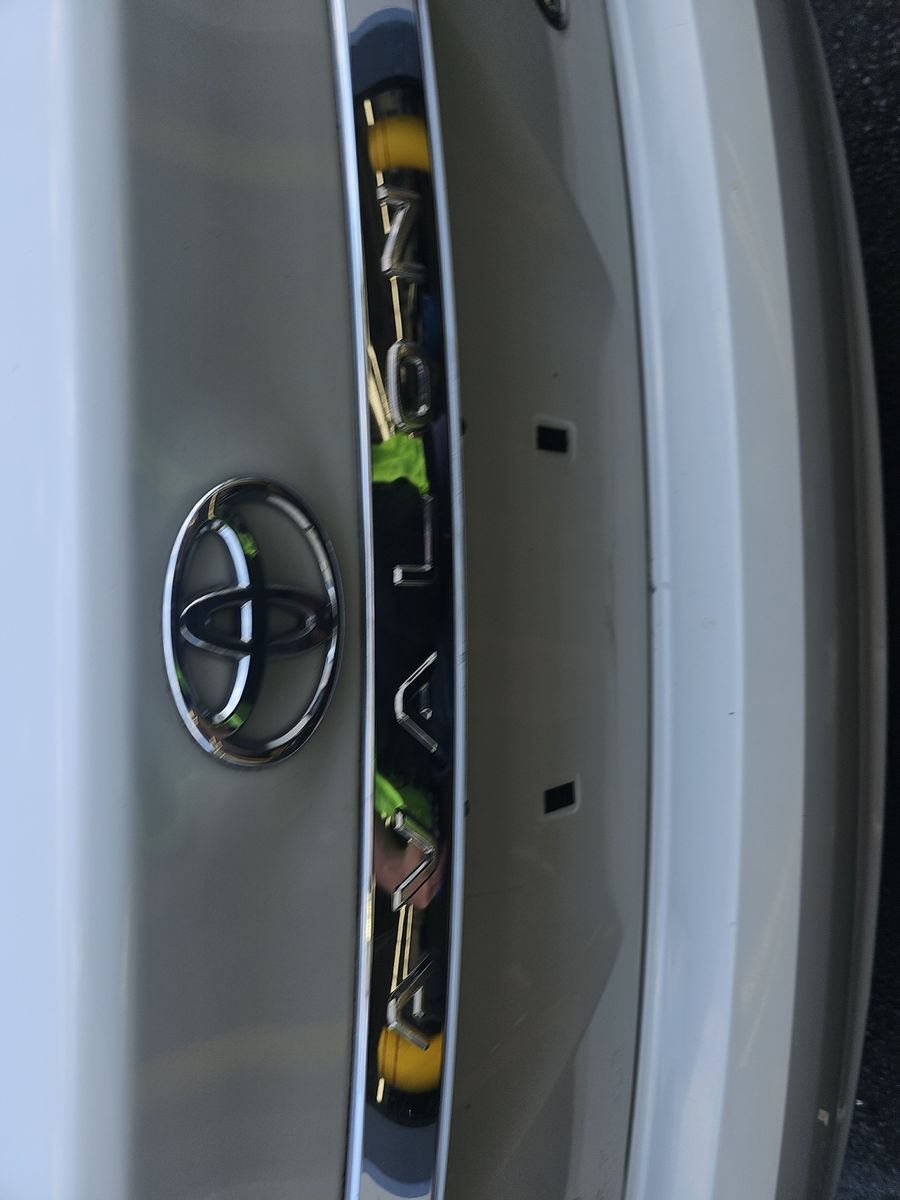 2011 Toyota Avalon Base FWD