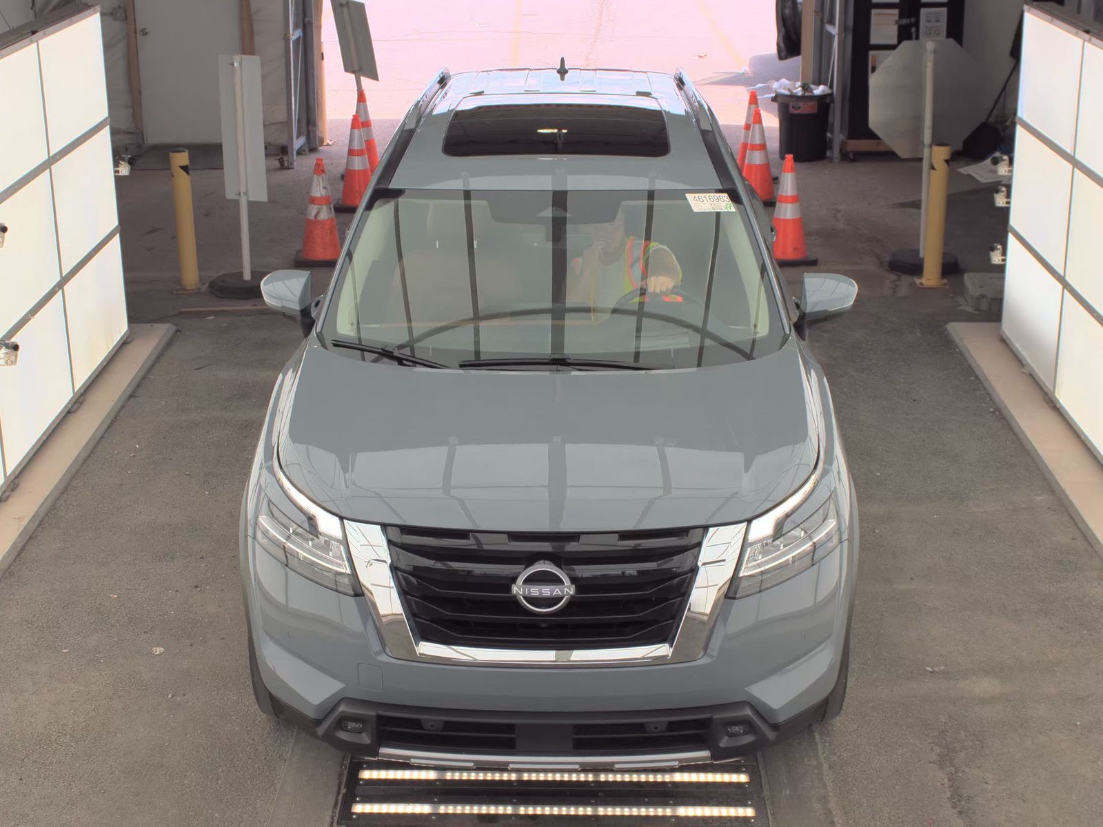 2023 Nissan Pathfinder Platinum AWD