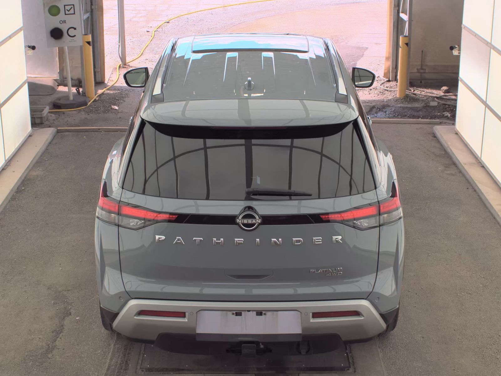 2023 Nissan Pathfinder Platinum AWD