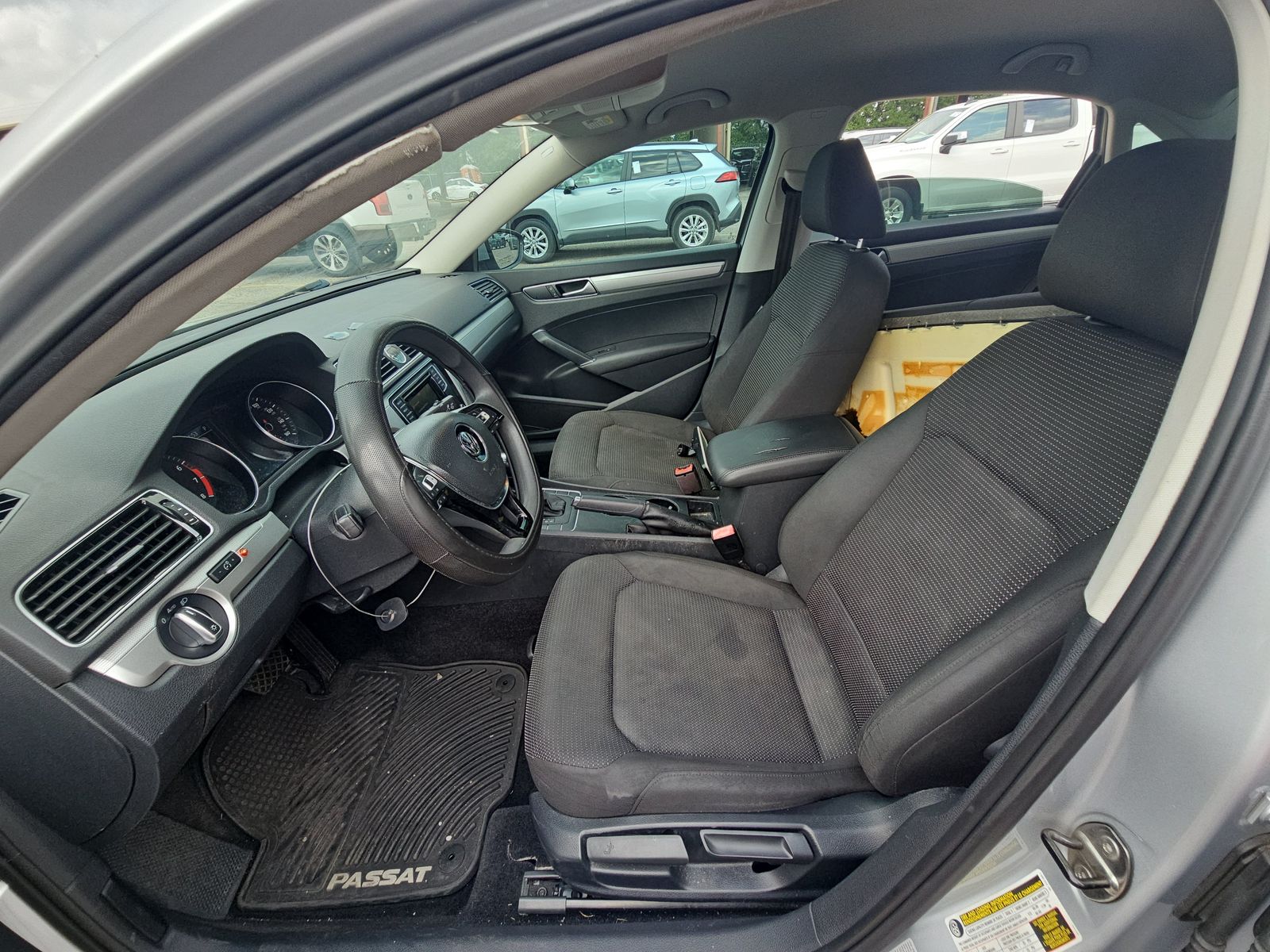 2016 Volkswagen Passat 1.8T R-Line FWD