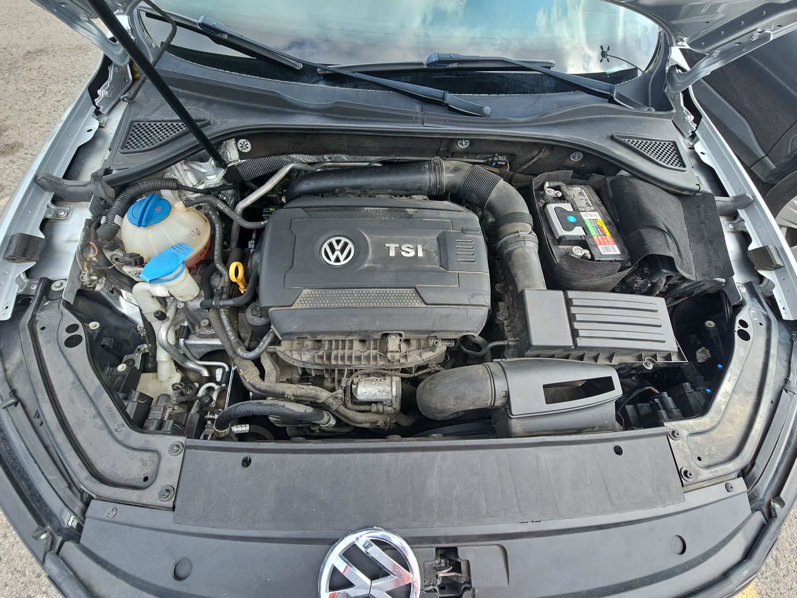 2016 Volkswagen Passat 1.8T R-Line FWD