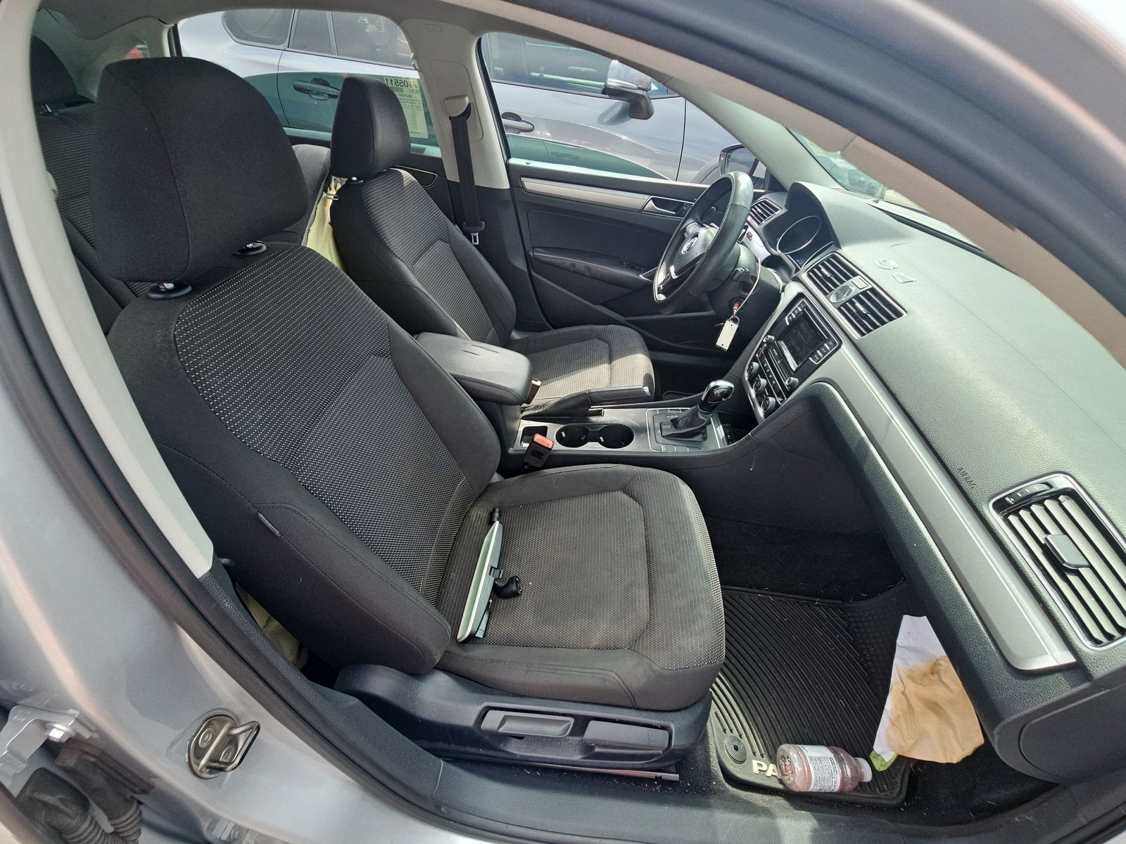 2016 Volkswagen Passat 1.8T R-Line FWD