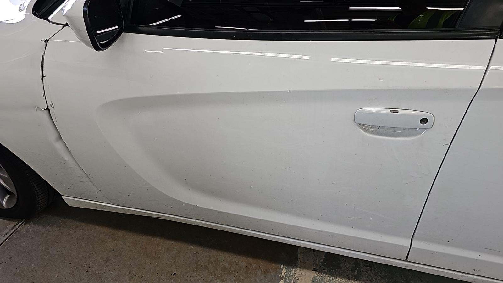 2015 Dodge Charger SE RWD