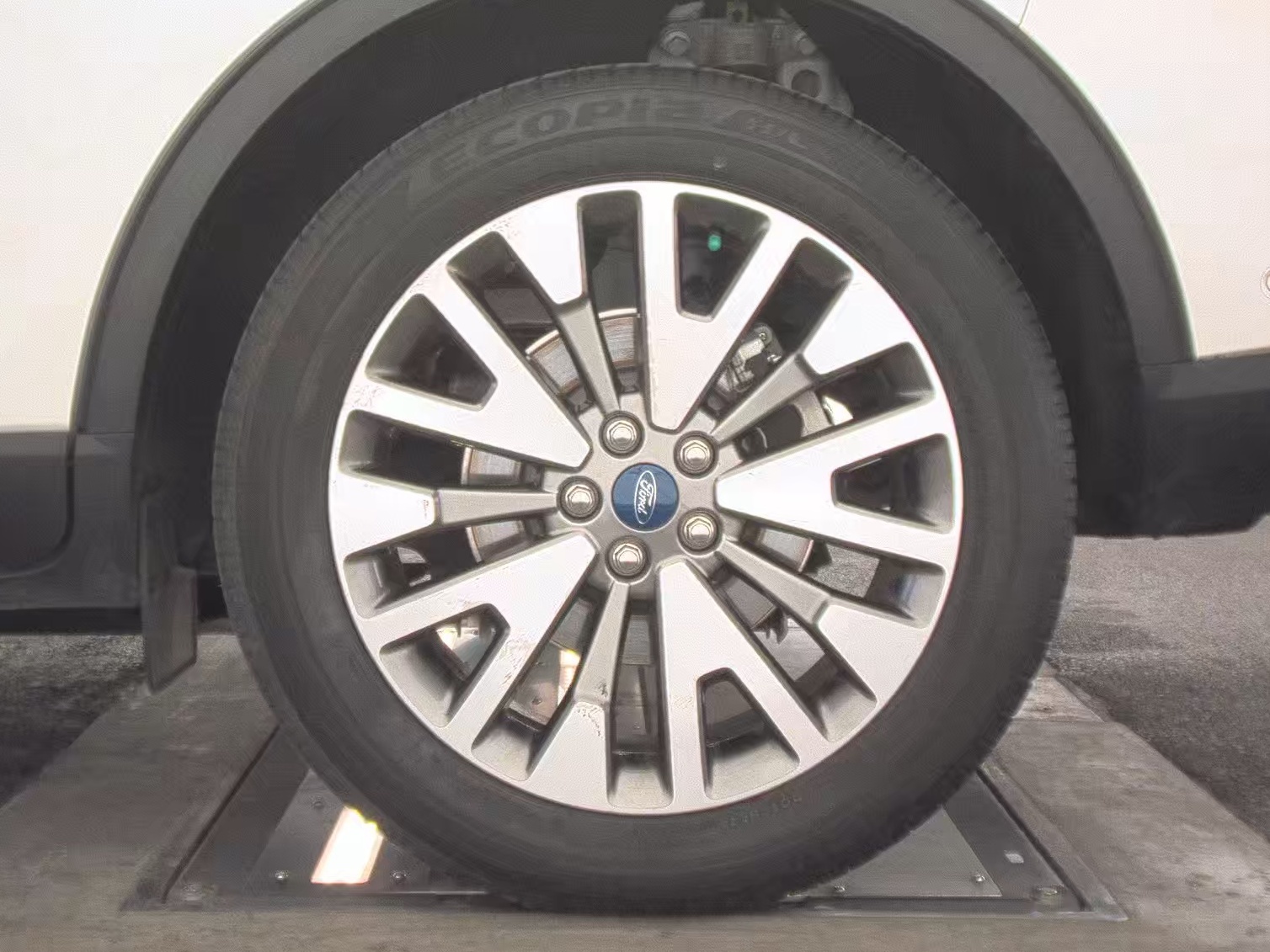 2020 Ford Escape Hybrid Titanium AWD