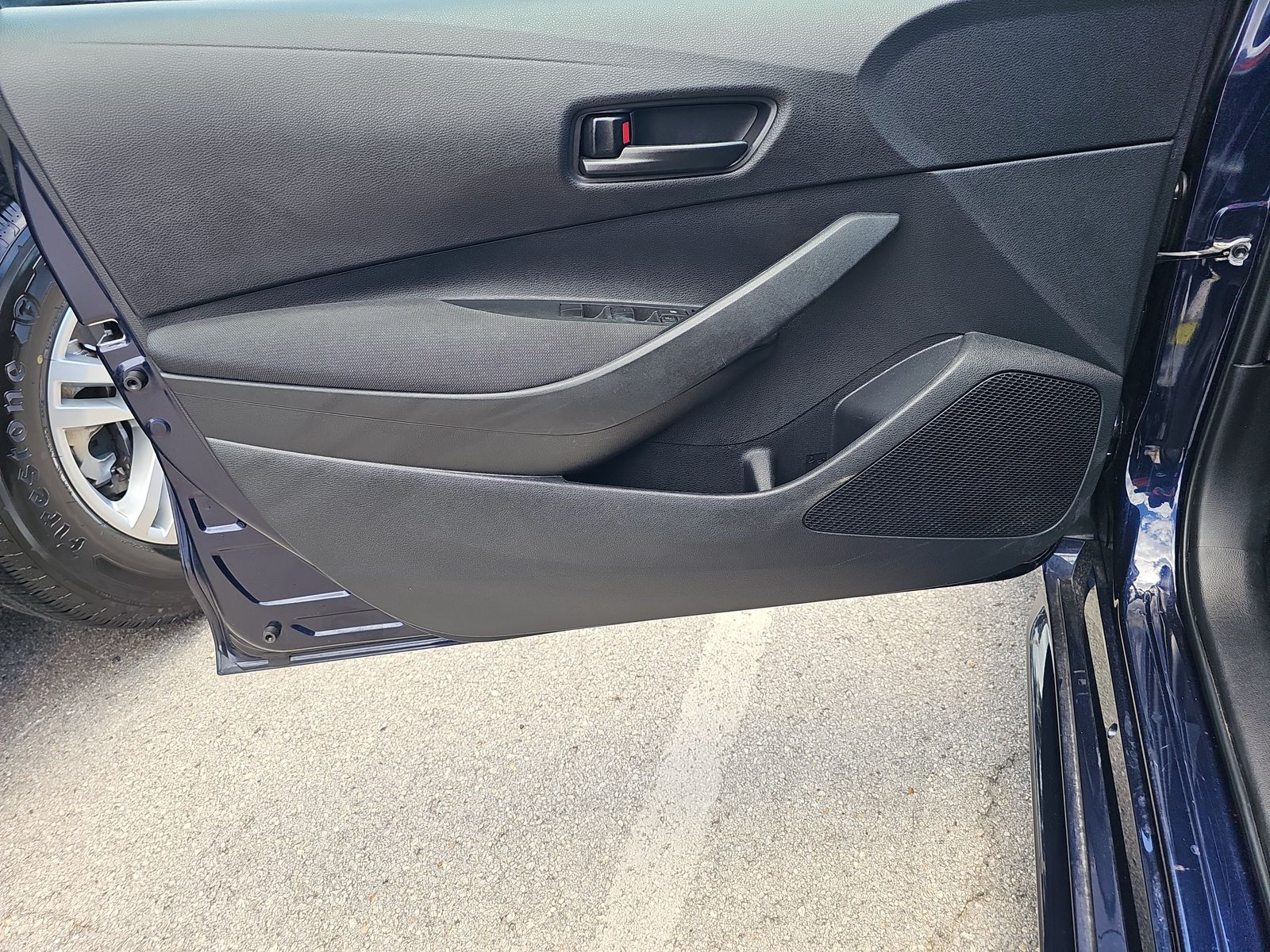 2022 Toyota Corolla LE FWD