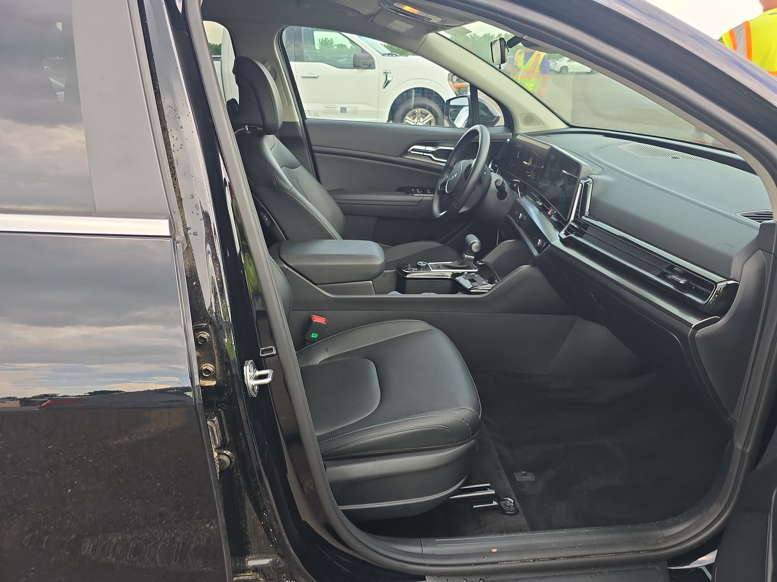 2024 Kia Sportage EX FWD