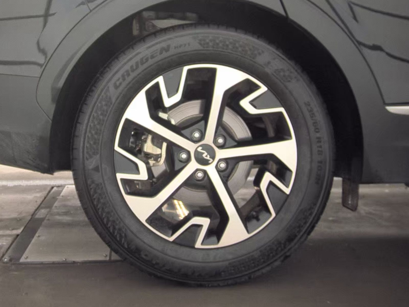 2024 Kia Sportage EX FWD