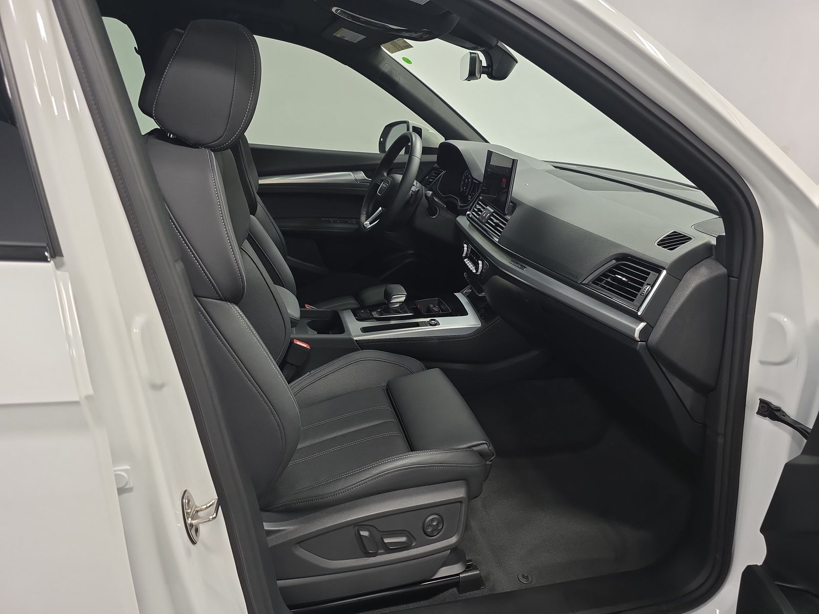 2023 Audi Q5 S line Premium Plus AWD