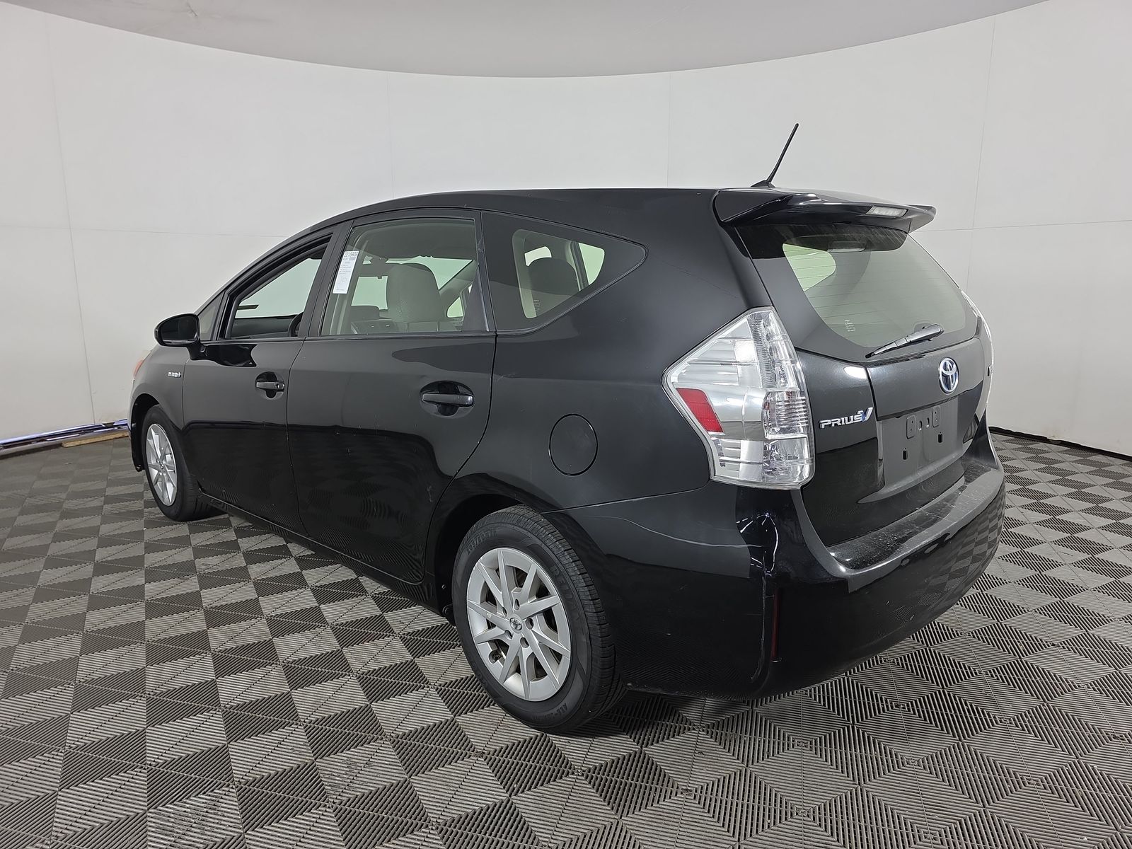 2012 Toyota Prius v Two FWD