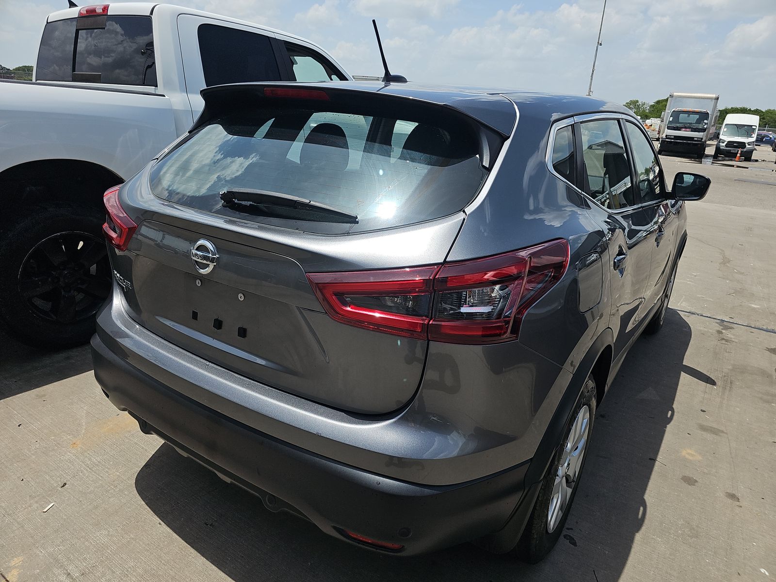 2020 Nissan Rogue Sport S FWD