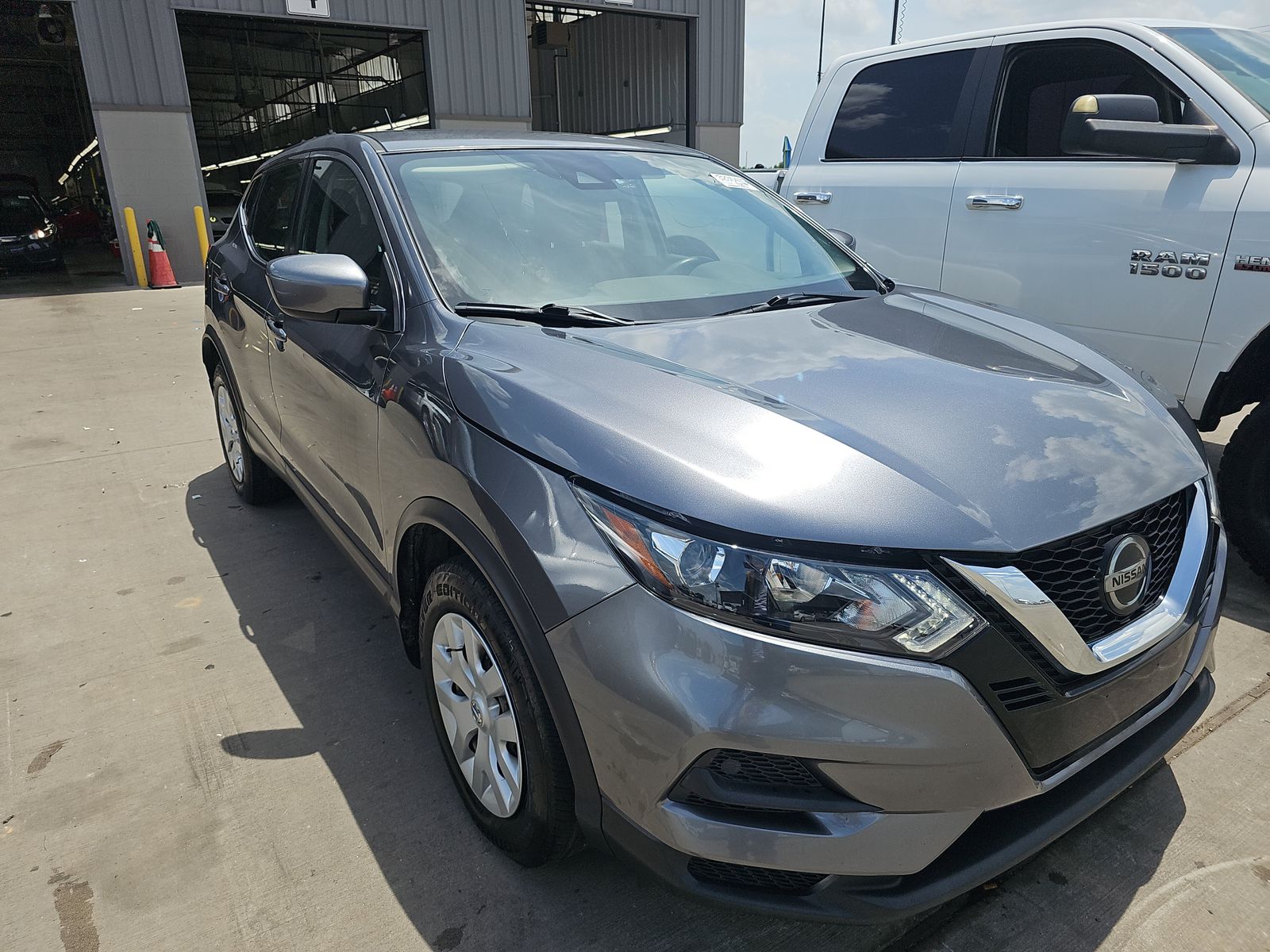 2020 Nissan Rogue Sport S FWD