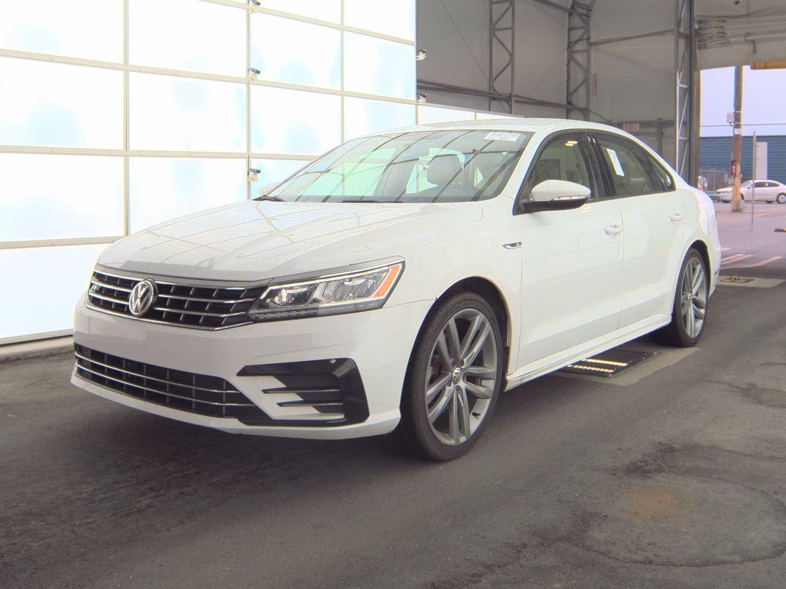 2018 Volkswagen Passat 2.0T R-Line FWD