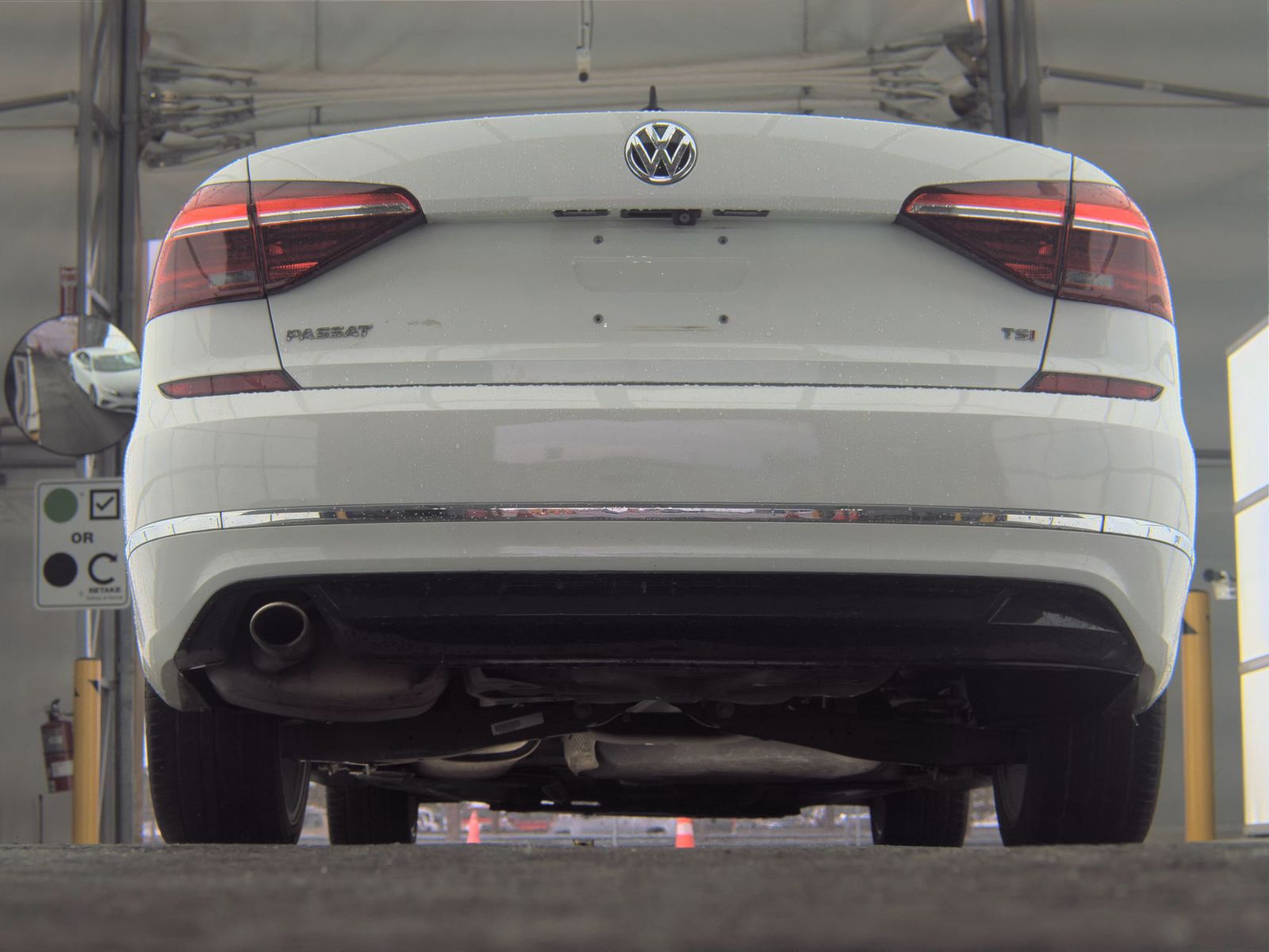 2018 Volkswagen Passat 2.0T R-Line FWD