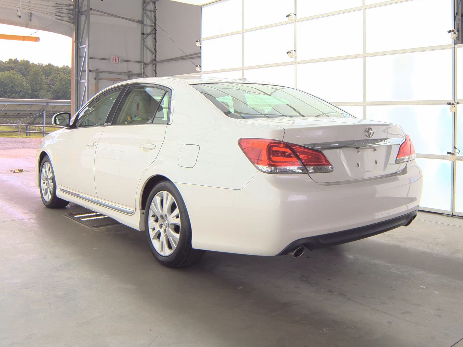2011 Toyota Avalon Base FWD
