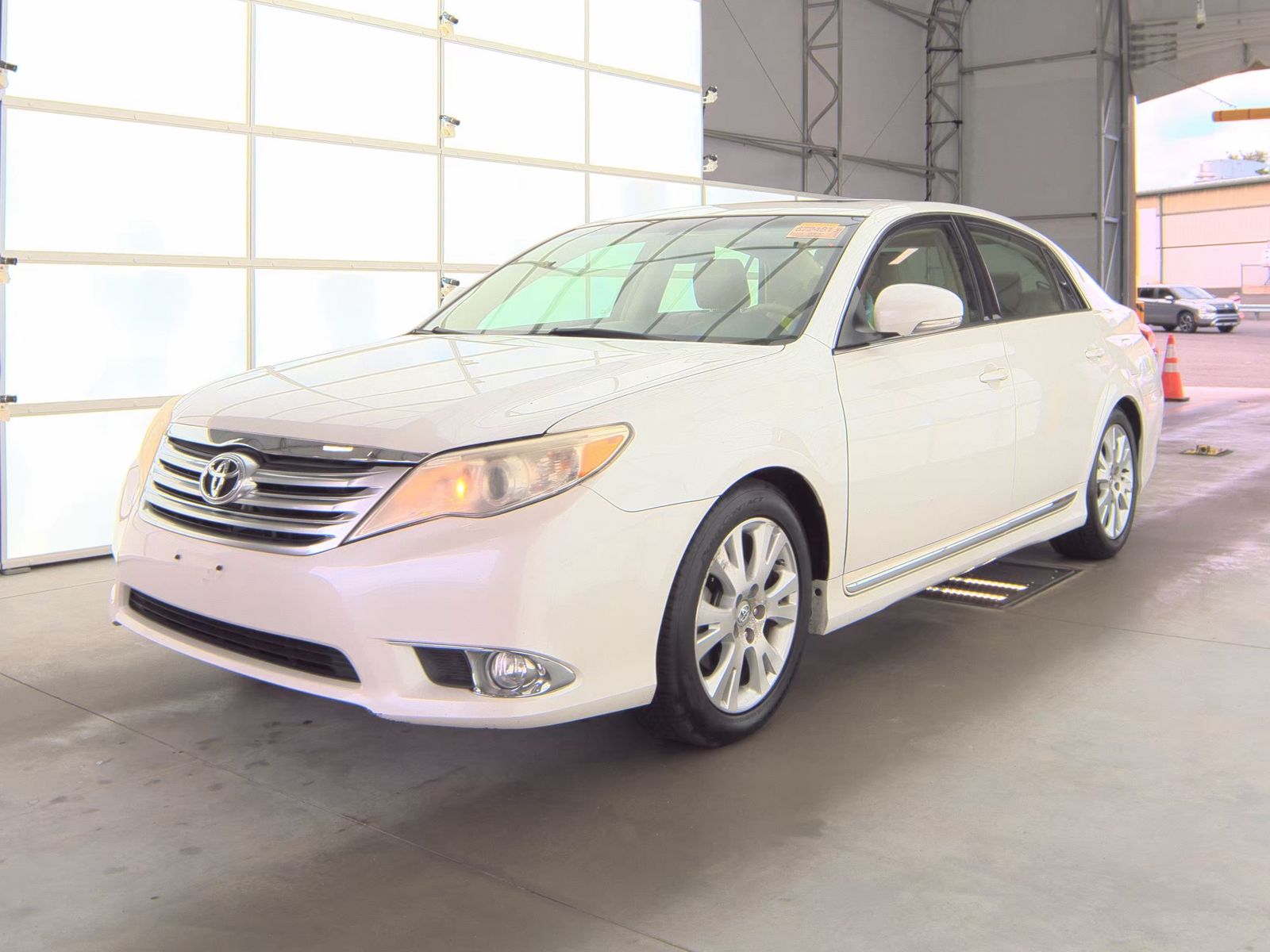 2011 Toyota Avalon Base FWD