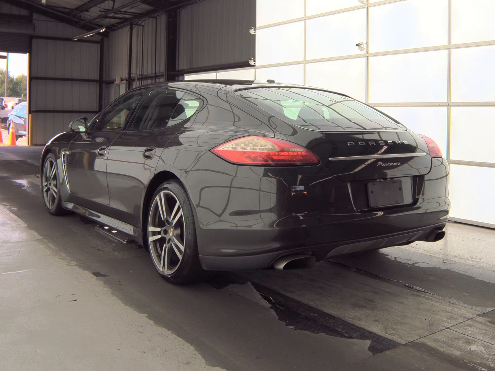 2013 Porsche Panamera Platinum Edition RWD