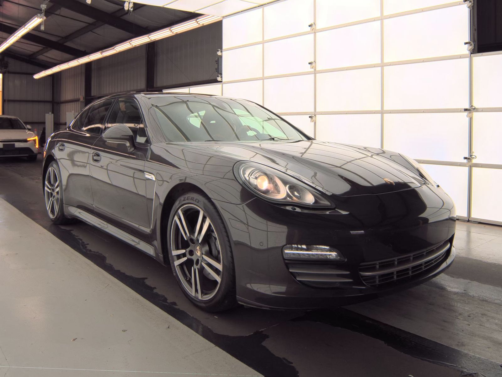 2013 Porsche Panamera Platinum Edition RWD