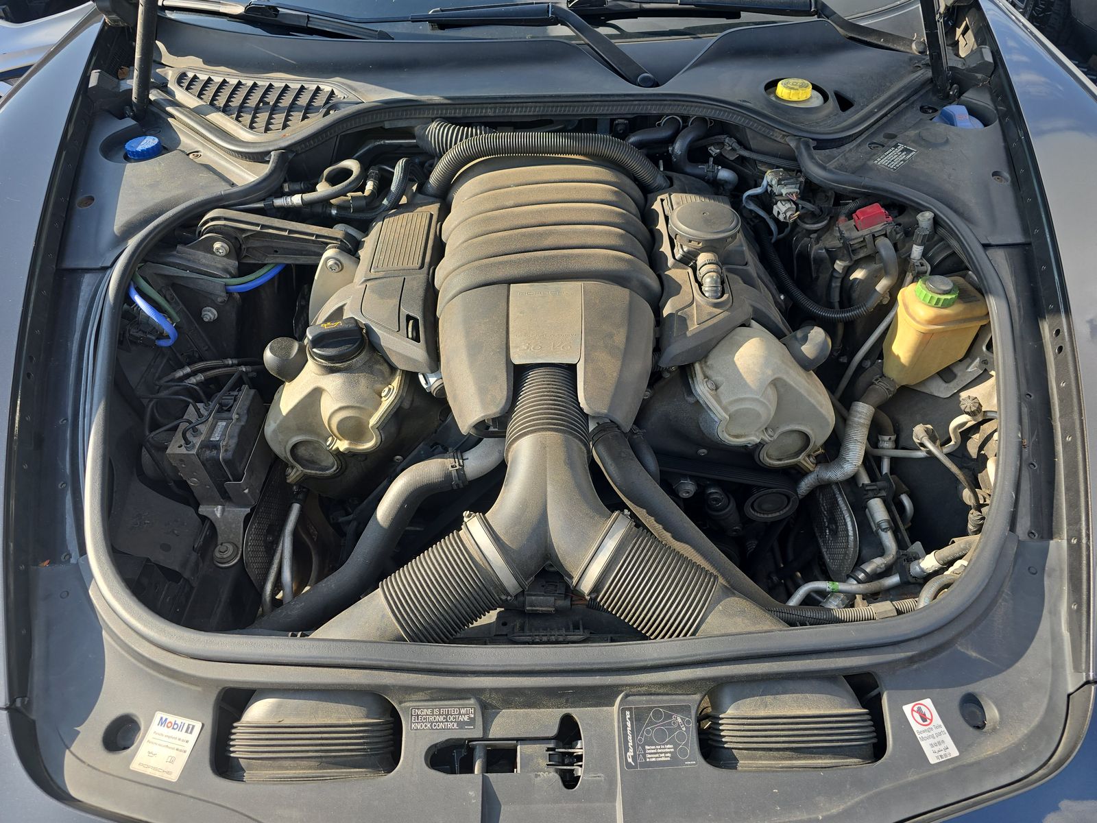 2013 Porsche Panamera Platinum Edition RWD
