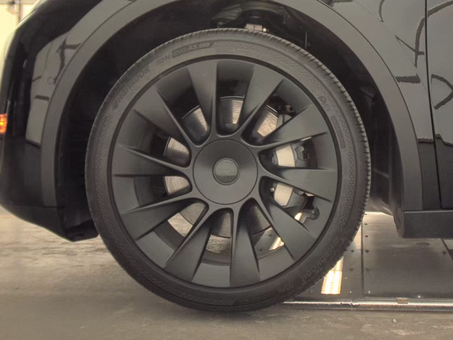 2022 Tesla Model Y Long Range AWD