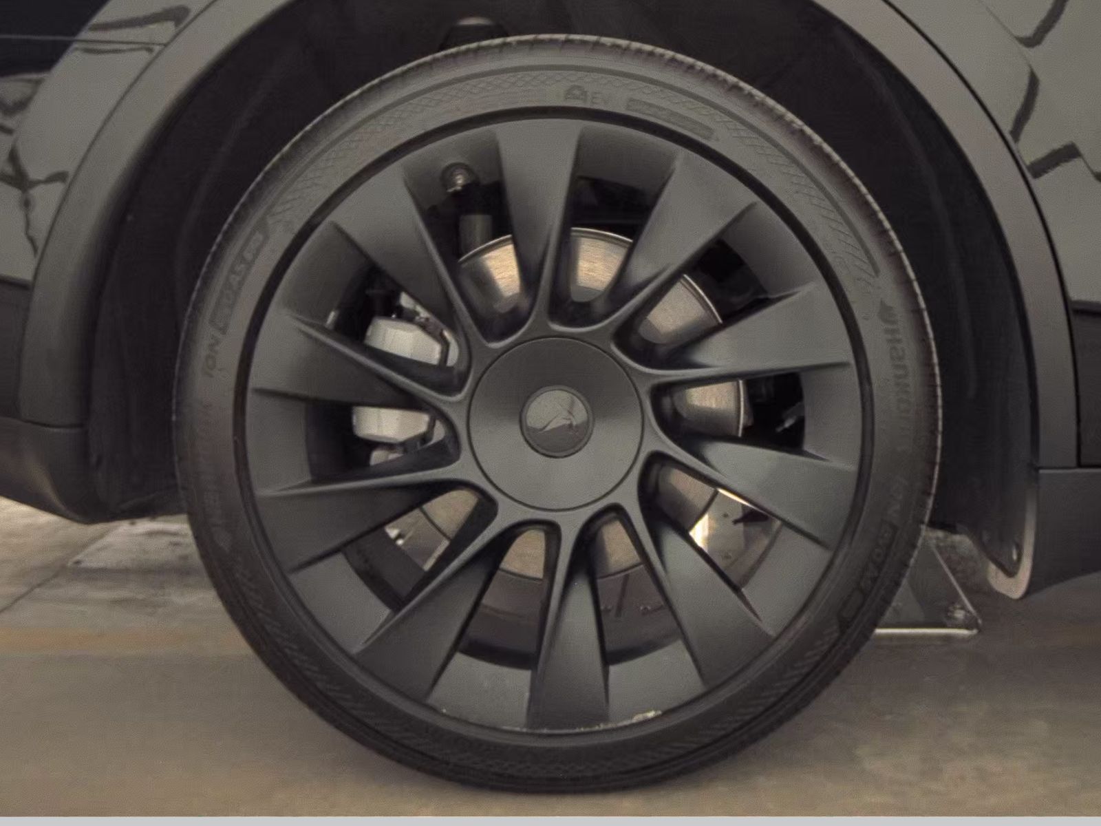 2022 Tesla Model Y Long Range AWD