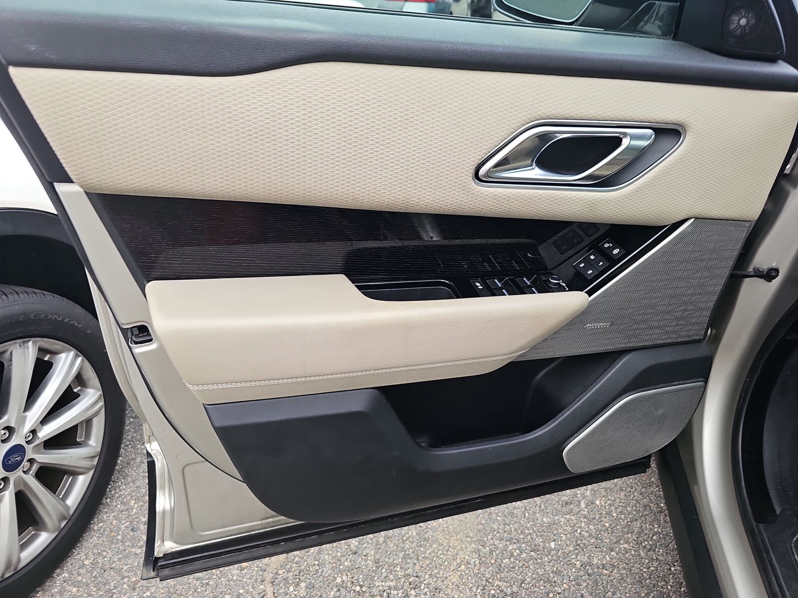 2018 Land Rover Range Rover Velar R-Dynamic SE AWD