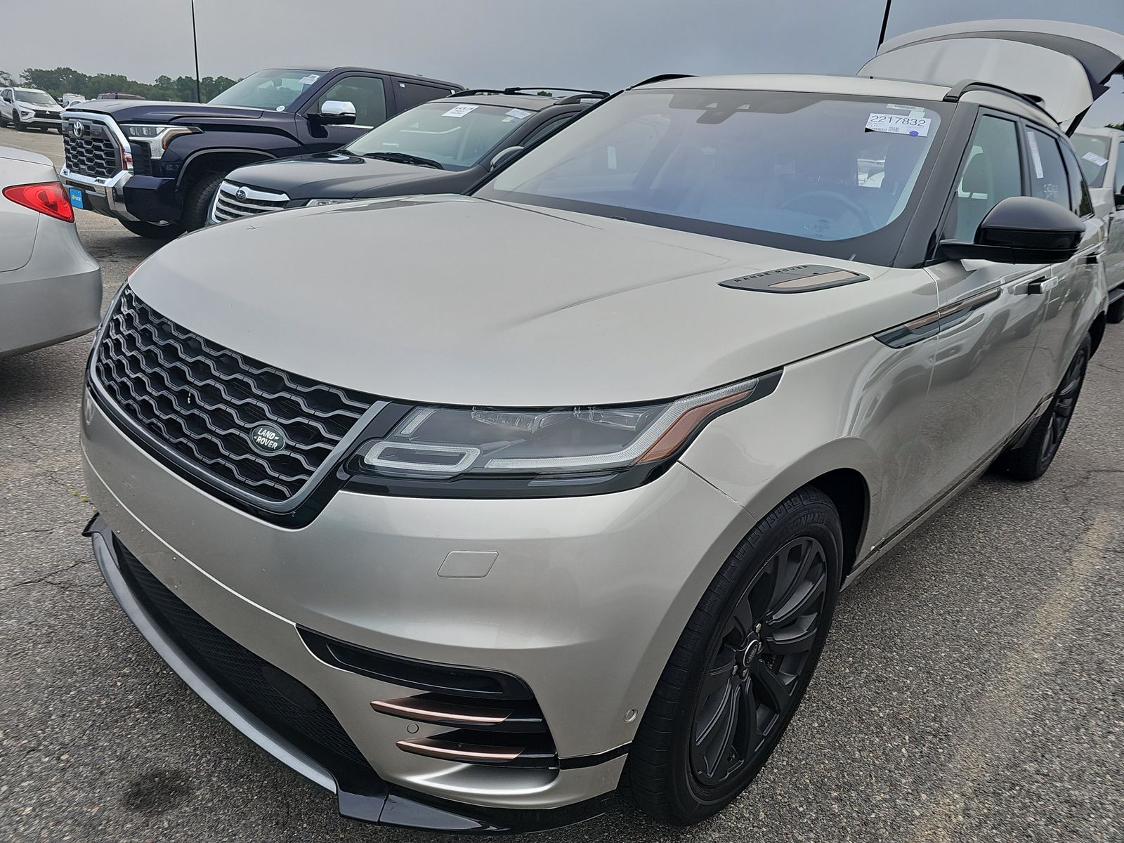 2018 Land Rover Range Rover Velar R-Dynamic SE AWD