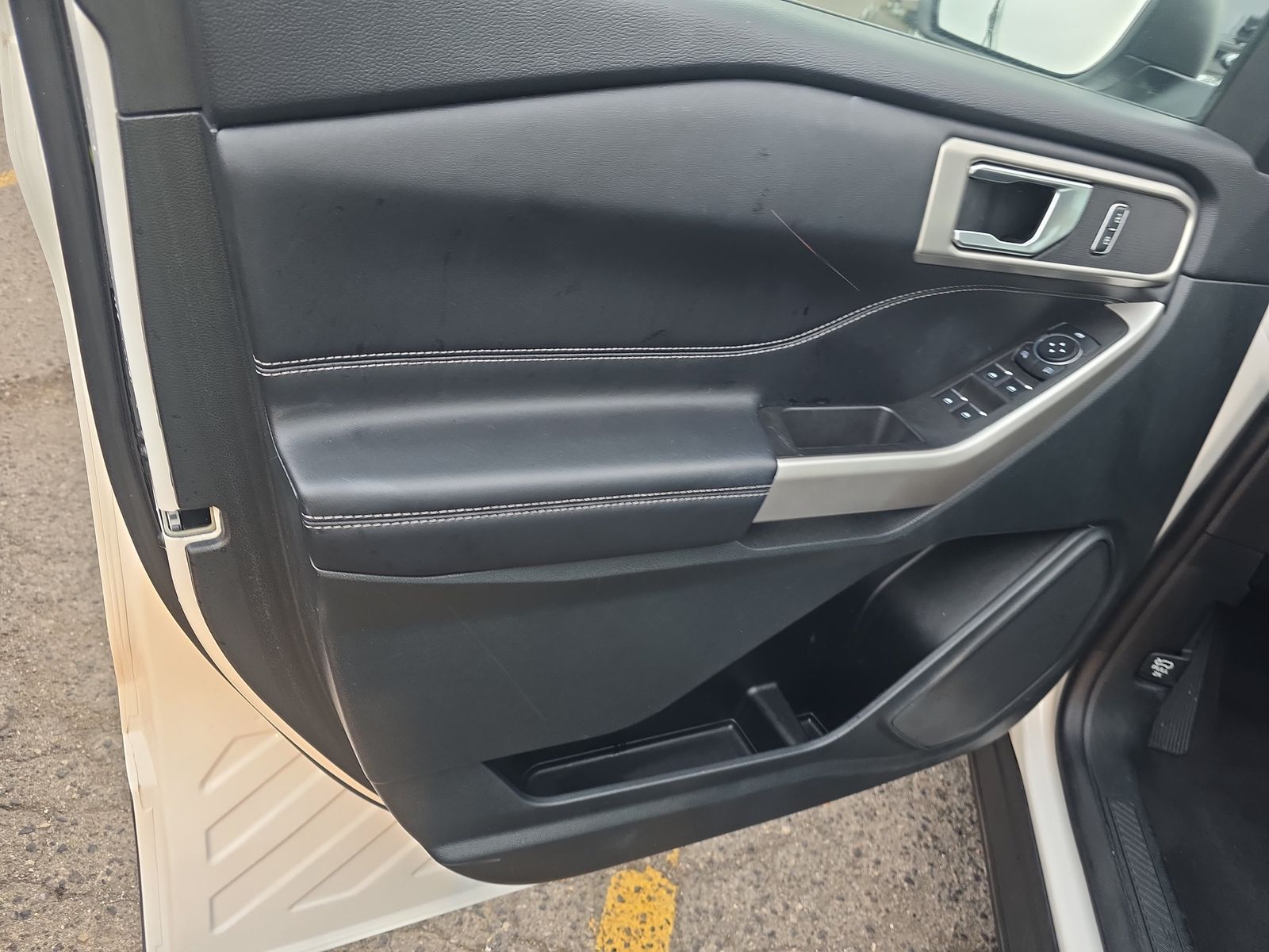2023 Ford Explorer XLT AWD