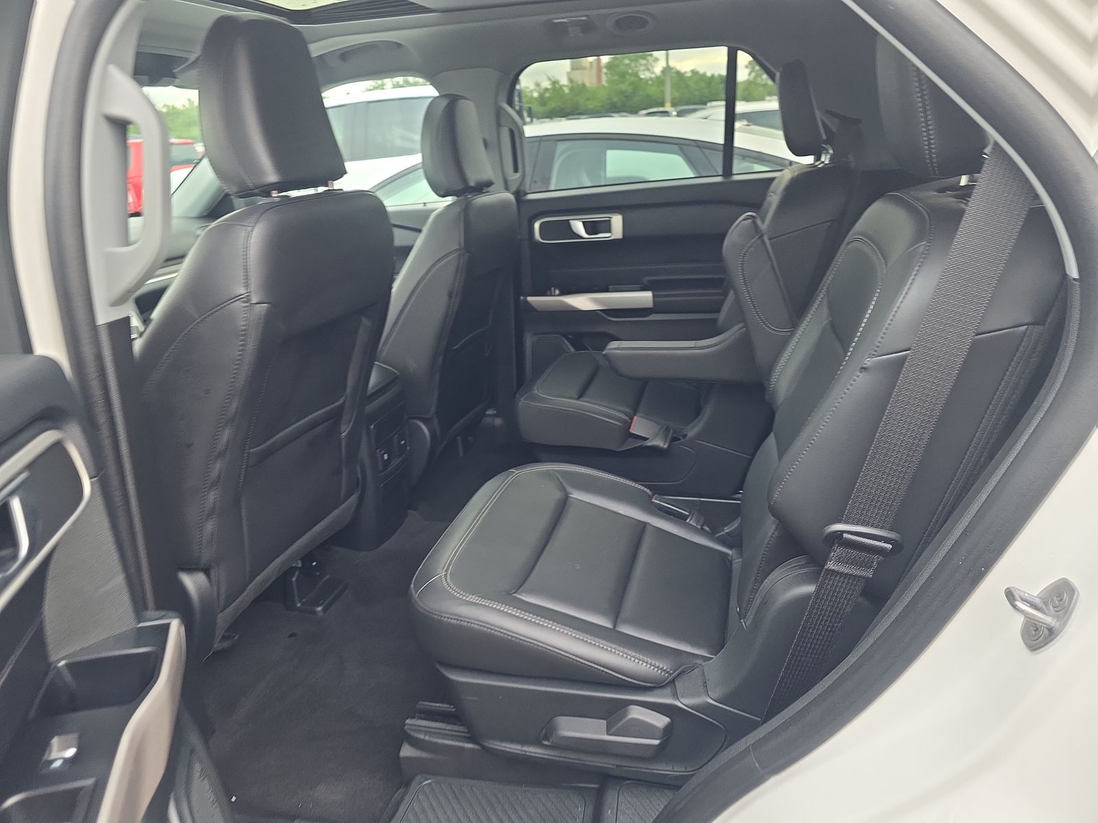 2023 Ford Explorer XLT AWD