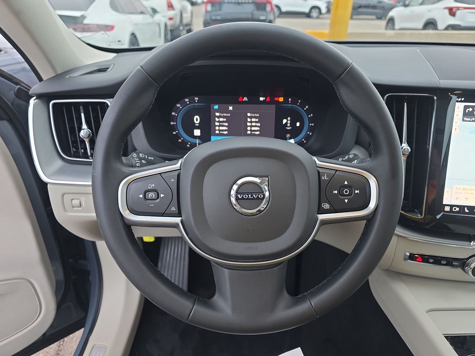 2022 Volvo XC60 B5 Momentum AWD
