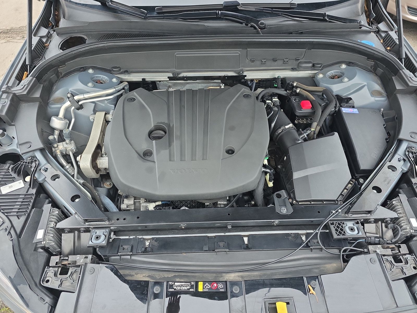 2022 Volvo XC60 B5 Momentum AWD