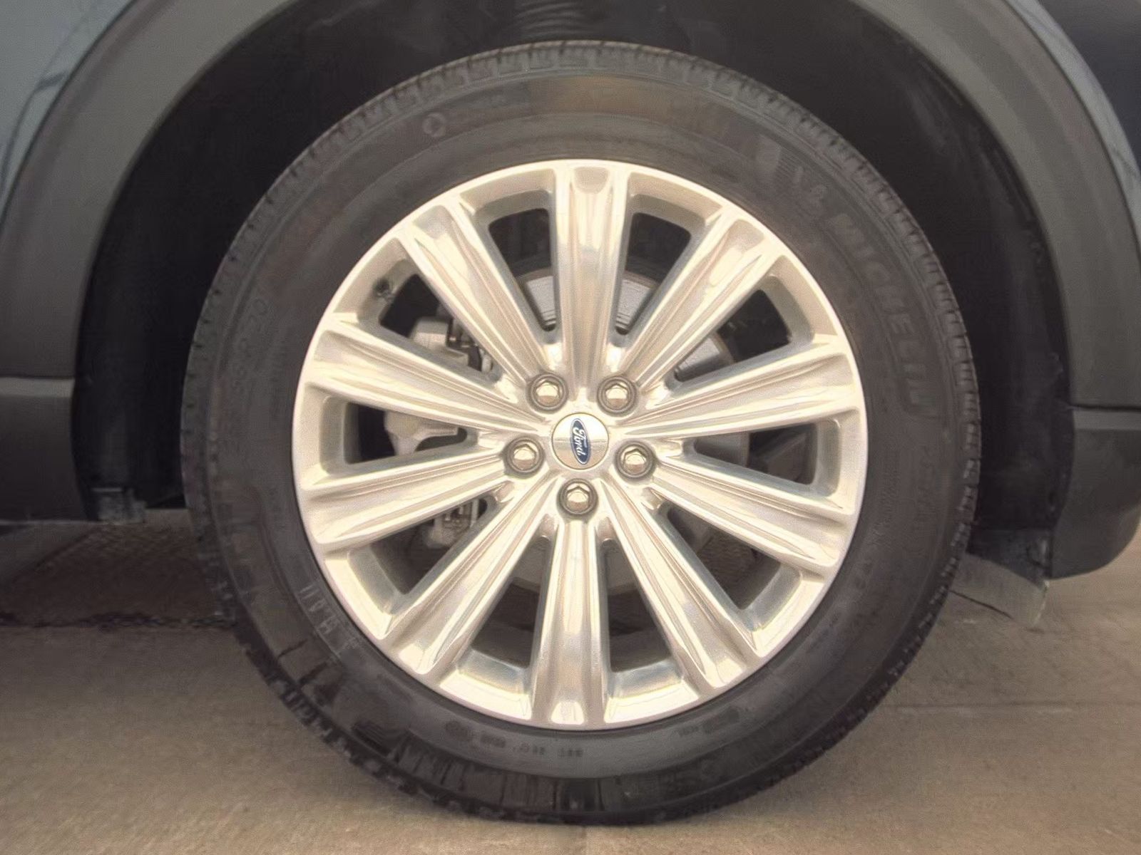 2022 Ford Explorer Limited AWD